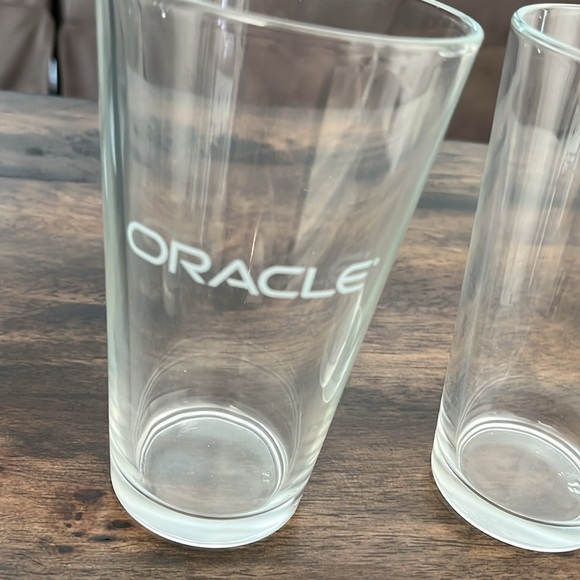 2 pint glasses that say oracle - Picture 3 of 3